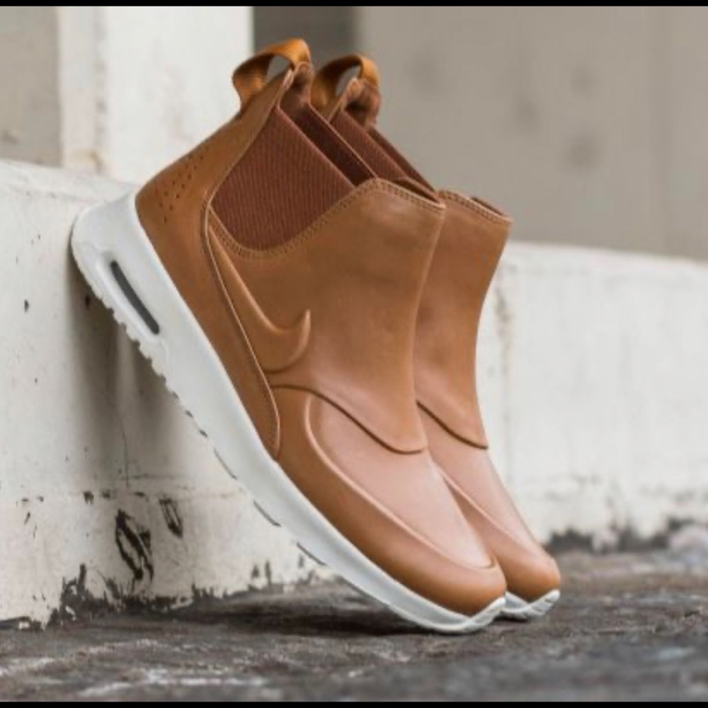 EUC. Nike Women's Air Max Thea Mid ‘ale Brown’ Leather.